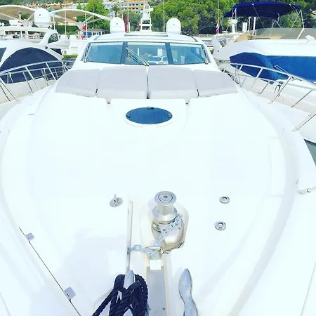 Hotel na wodzie Melyana Yacht *