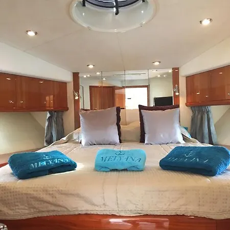 Hotel na wodzie Melyana Yacht *