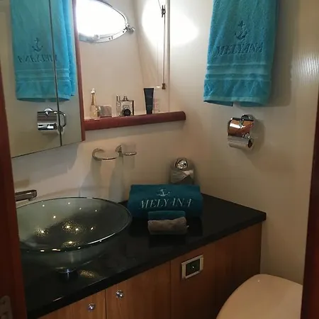 Melyana Yacht Hotel na wodzie *