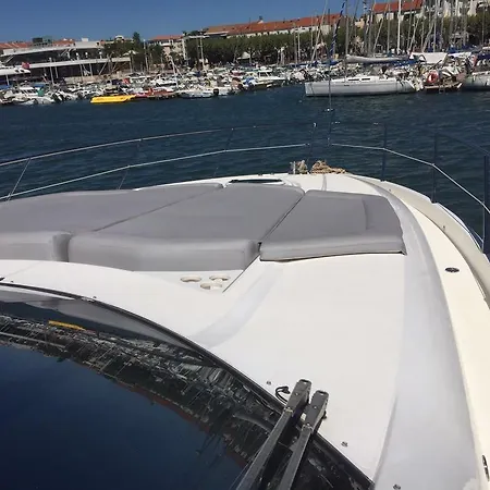 Botel Melyana Yacht